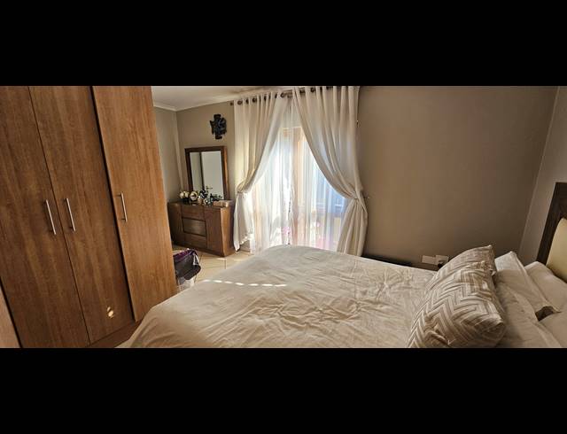 2 BEDROOM TOWNHOUSE FOR SALE IN MEYERSDAL